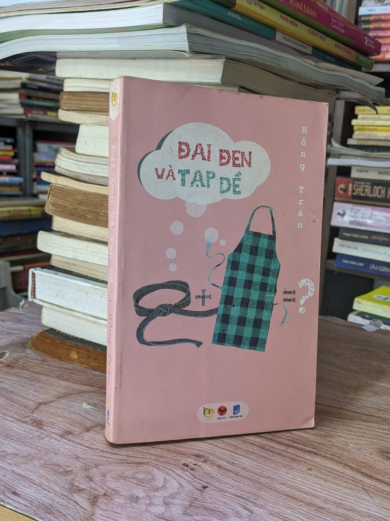  Đai Đen Và Tạp Đề - Hồng Trân 