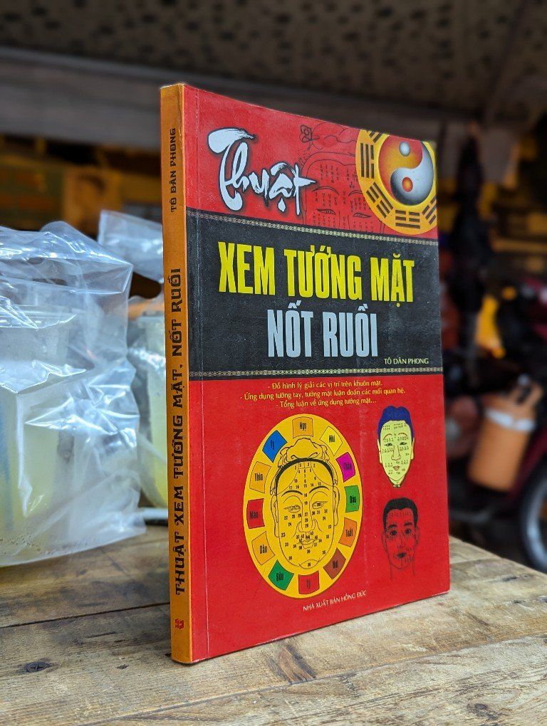 SÁCH XEM TƯỚNG ĐÀN ÔNG QUA CÁC NÉT KHUÔN MẶT CỔ XƯA