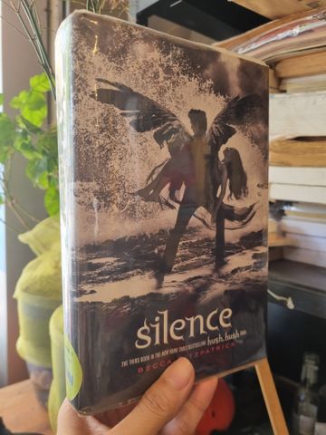  HUSH, HUSH Series : Hush, Hush | Crescendo | Silence | Finale - Becca Fitzpatrick 