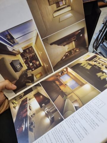 Designers' Apartments in Japan: Architect-designed Low-rise Condominiums