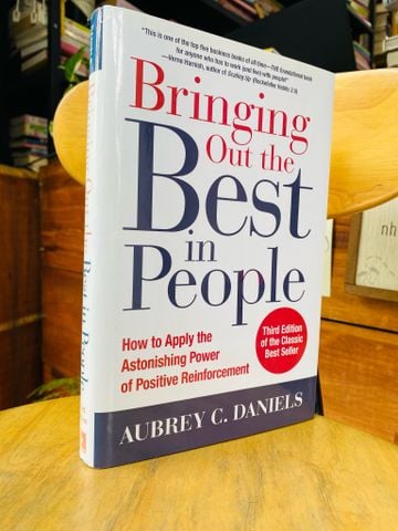  BRINGING OUT THE BEST IN PEOPLE - AUBREY C. DANIELS 