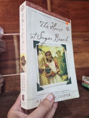  The House of Sugar Beach: In Search of a Lost African Childhood - Helene Cooper 