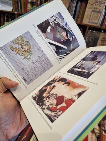  Frames of Anime : Culture and Image-Building - Tze-Yue G.Hu 