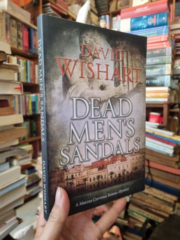  Dead Man's Sandals - David Wishart 