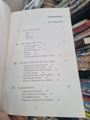  FROM SLAVERY TO FREEDOM : A HISTORY OF NEGRO AMERICANS (6th Edition) - John Hope Franklin & Alfred A. Moss 