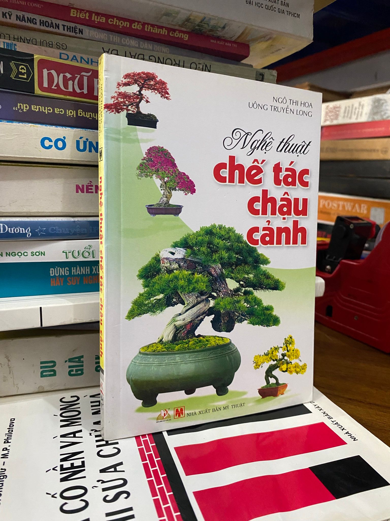  Nghệ thuật chế tác chậu cảnh - Ngô Thi Hoa 