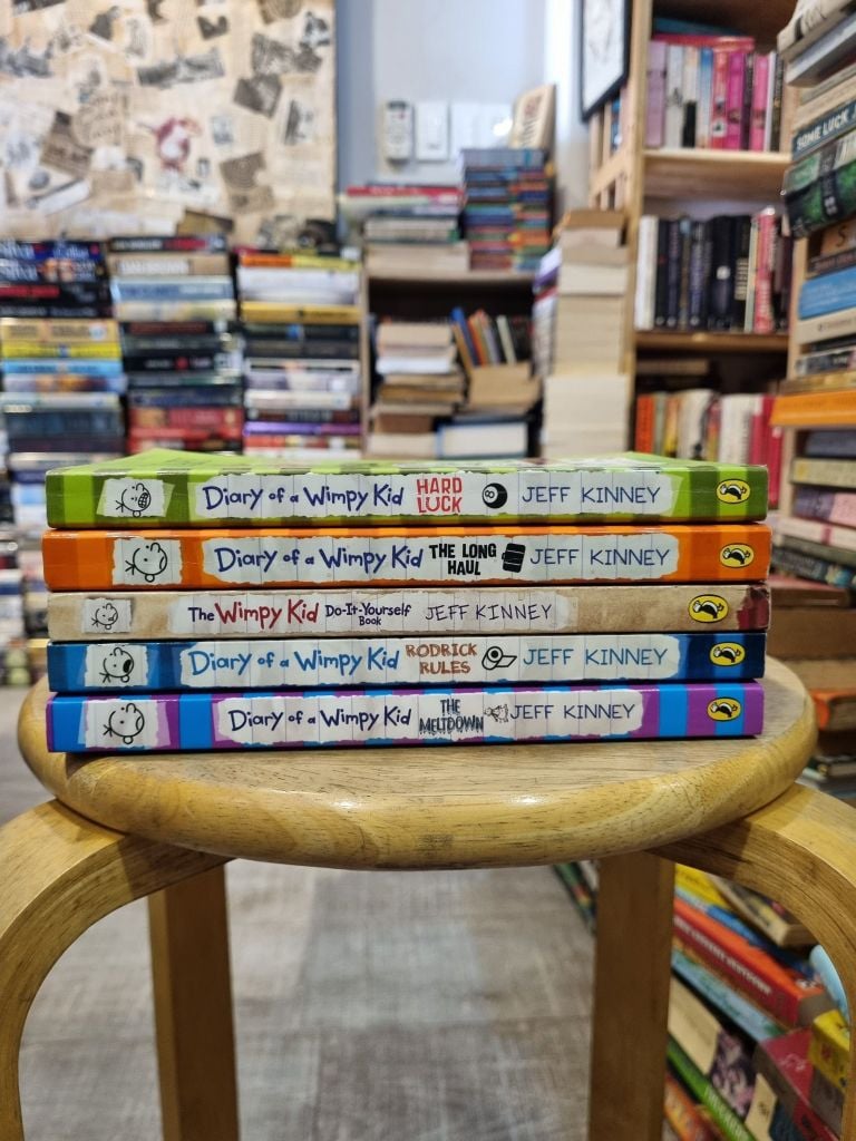  Diary of a Wimpy Kid Series - Jeff Kinney 