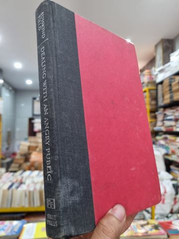  DEALING WITH AN ANGRY PUBLIC - SUSSKIND FIELD 