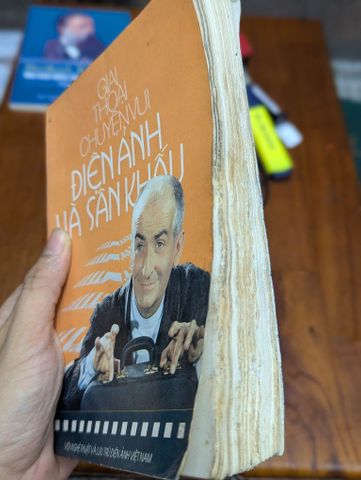 Giai thoại chuyện vui điện ảnh và sân khấu