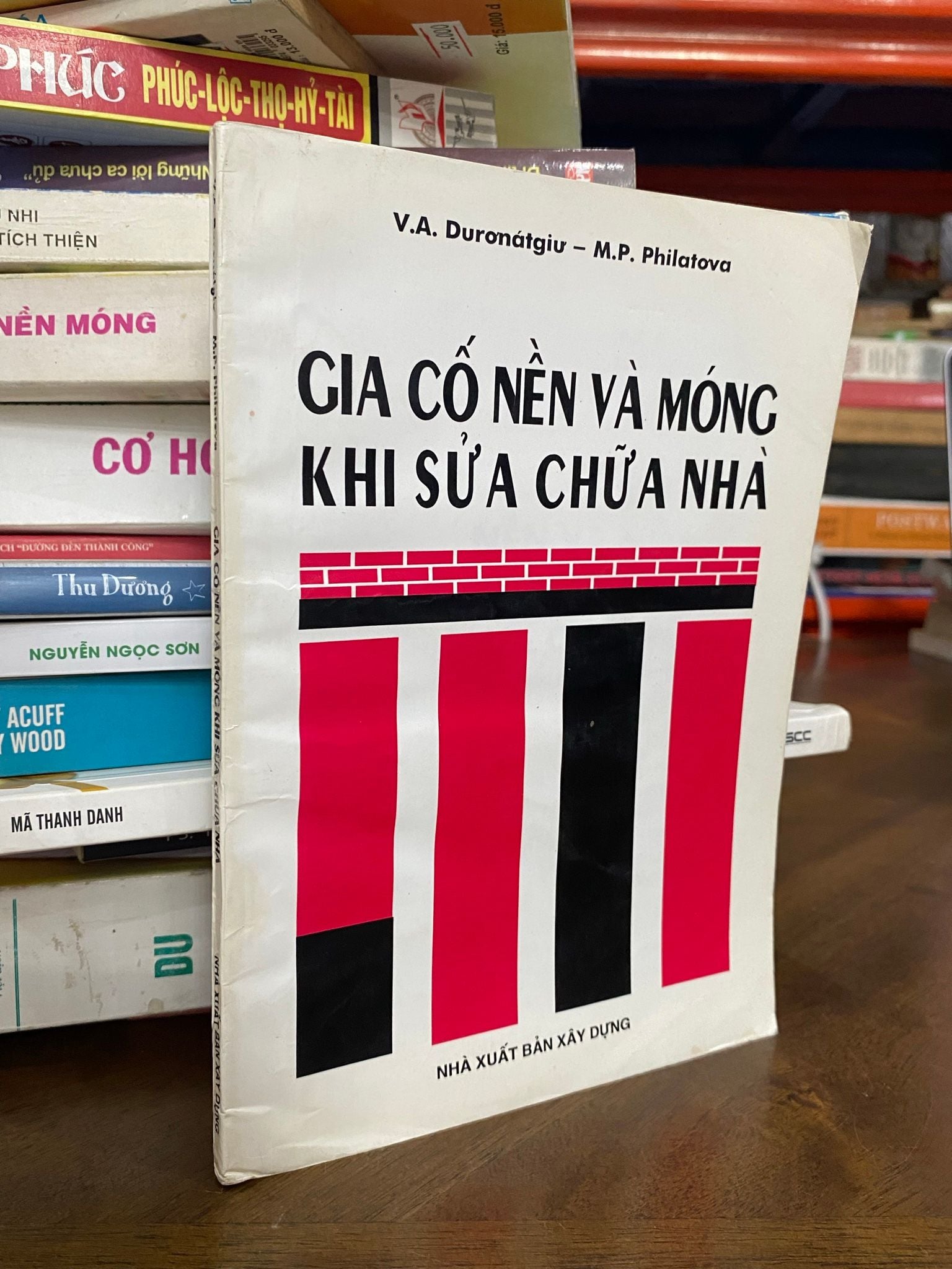  Gia cố nền và móng khi sửa chữa nhà - V. A. Duronatgiu 