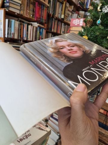  Images of Marilyn Monroe - Edited by Gareth Thomas 