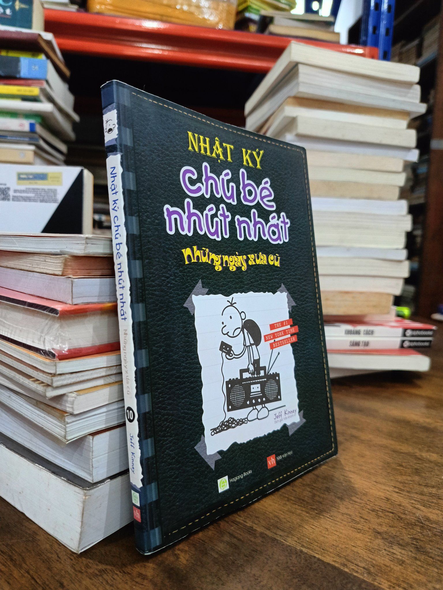  Nhật ký chú bé nhút nhát, tập 10: Những ngày xưa cũ - Jeff Kinney (Vân Khánh dịch) 