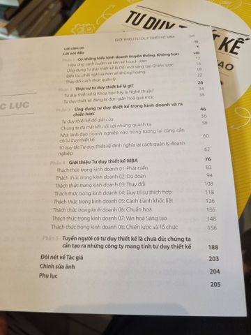  Tư Duy Thiết Kế Cho Đổi Mới Sáng Tạo Chiến Lược : Thứ mà không trường kinh doanh hay trường thiết kế nào có thể dạy bạn - Idris Mootee 