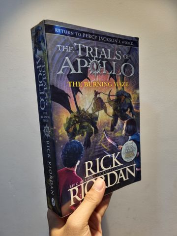  THE TRIALS OF APOLLO : THE BURNING MAZE | THE HIDDEN ORACLE - Rick Riordan 