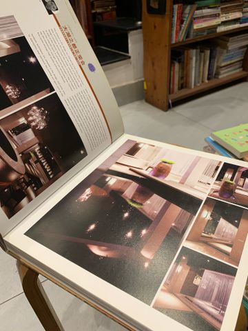  CLUB AND ENTERTAINMENT SPACE 