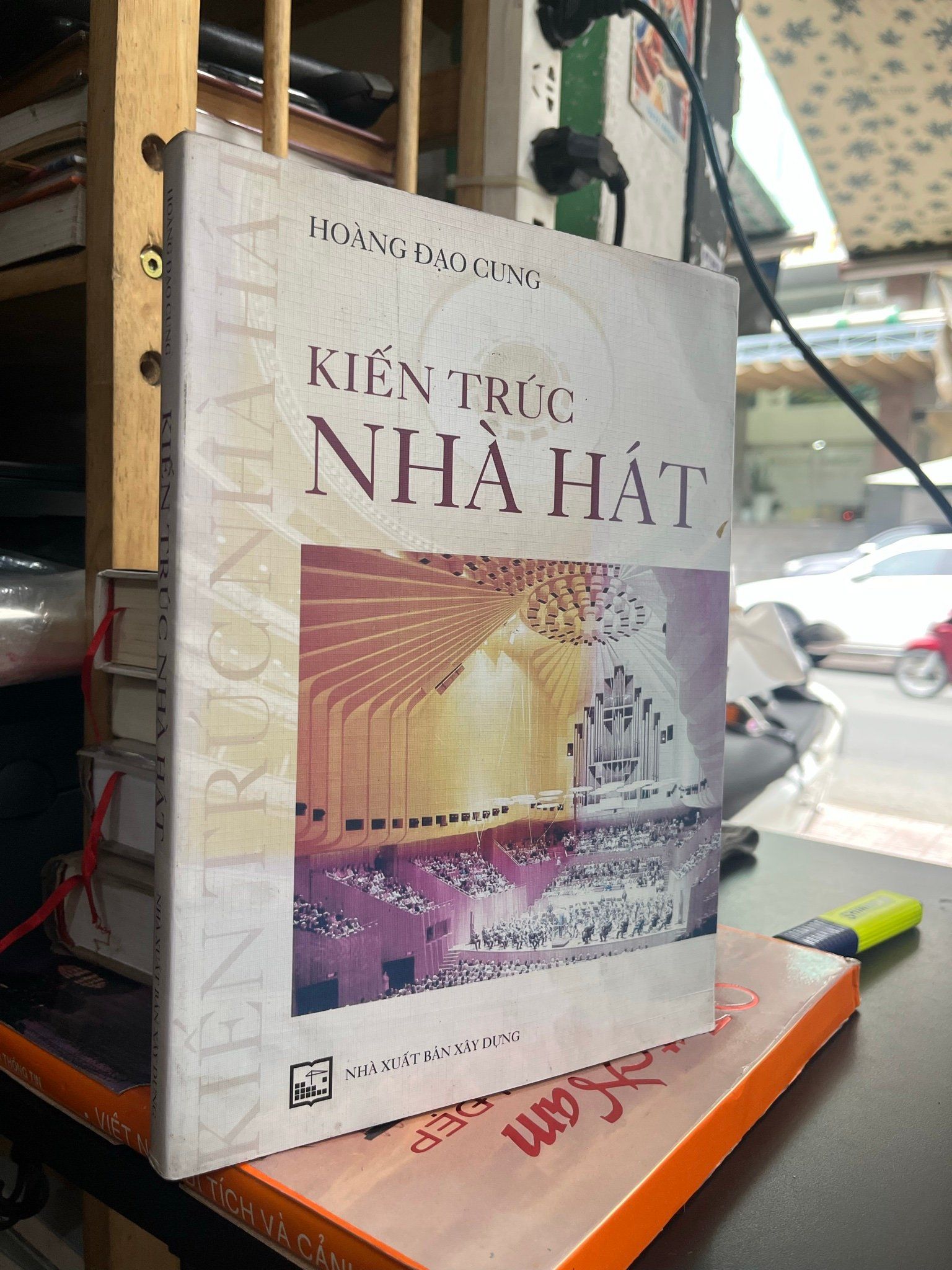  Kiến trúc nhà hát - Hoàng Đạo Cung 