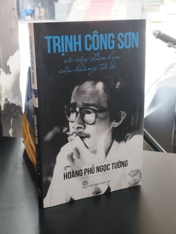 Trịnh Công Sơn và cây đàn lya của hoàng tử bé - Hoàng Phủ Ngọc Tường
