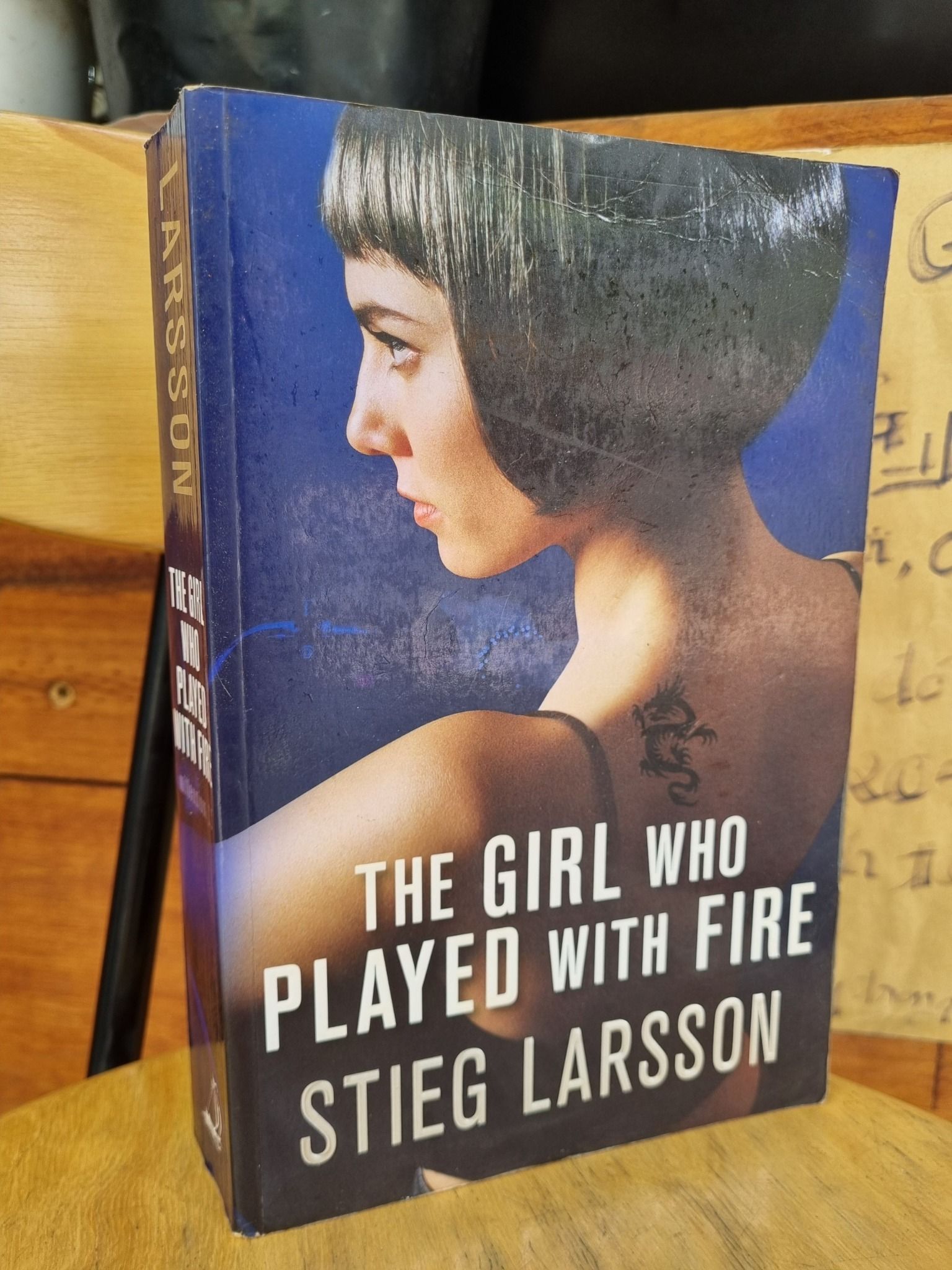  THE GIRL WHO PLAYED WITH FIRE - STIEG LARSSON 