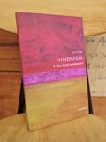  HINDUISM : A VERY SHORT INTRODUCTION - KIM KNOTT 