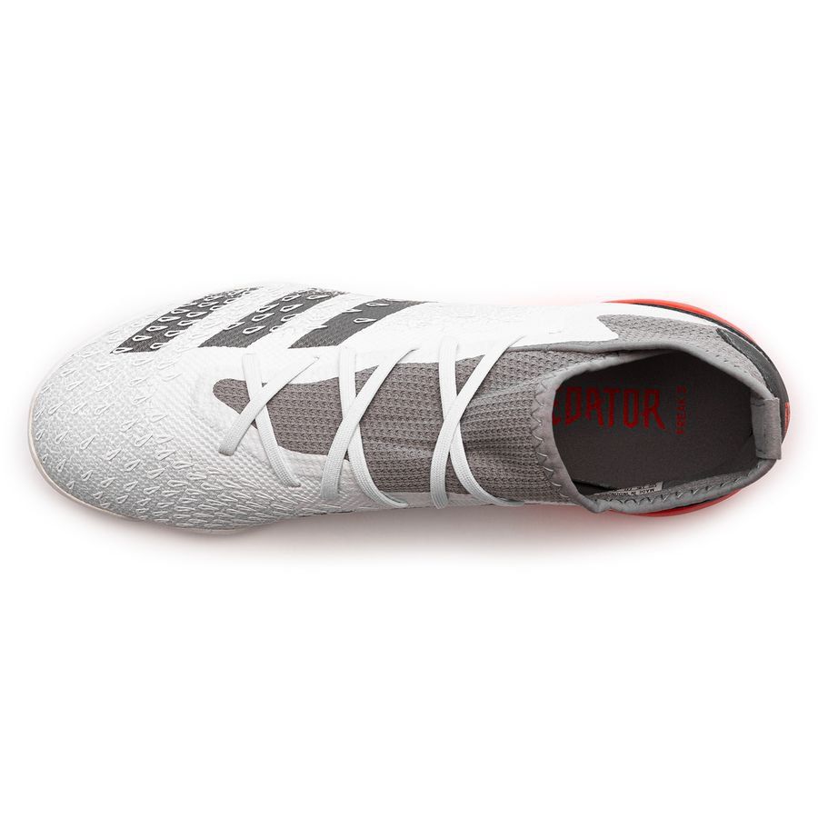 adidas predator freak tf whitespark