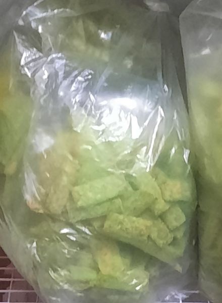 ỐNG PHÔ MAI LÁ DỨA