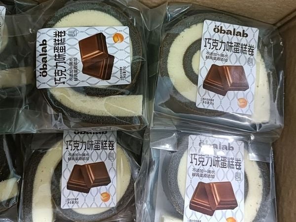 Bông lan cuộn socola obalad