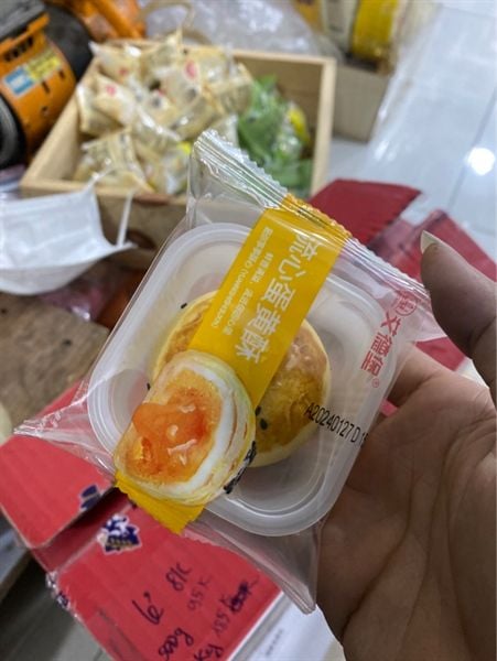 BÁNH TRỨNG MUỐI CHẢY