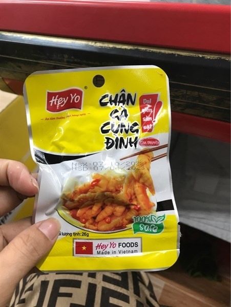 Chân gà rút xương Hey Yo