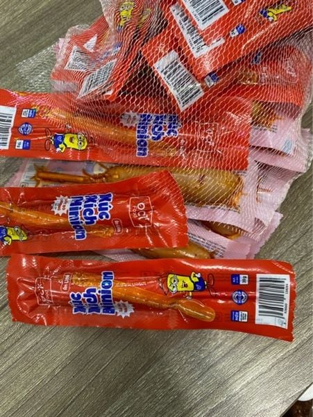 Xúc xích xiên que minion 30g vị bò