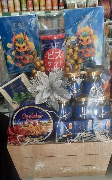 GIỎ QUÀ TẾT LỘC PHÁT(YẾN 8 MÓN)