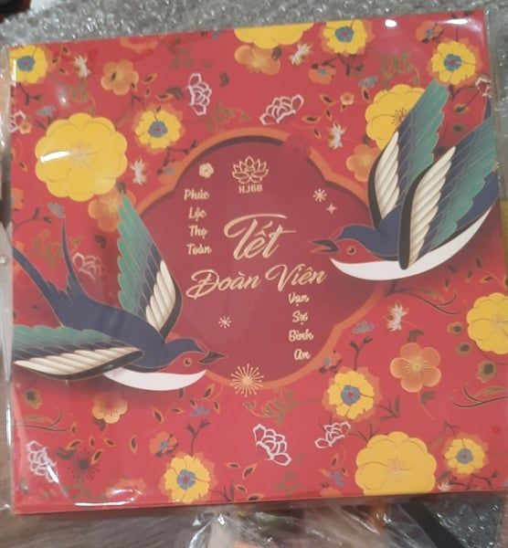 HỘP QUÀ TẾT ĐOÀN VIÊN