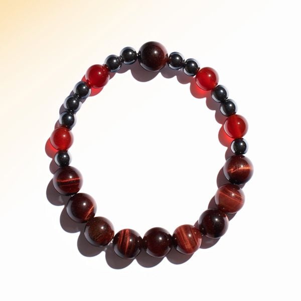  Vòng tay mắt hổ đỏ, mã não đỏ & Hematite: Sẵn sàng cho mọi mục tiêu  - mã VTN66 