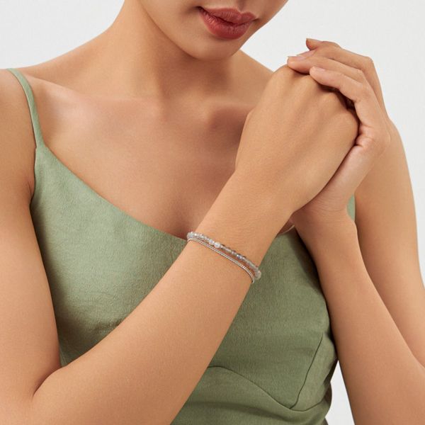  Vòng tay đá Xà cừ Labradorite trắng xám: Ngẩng đầu bay cao -  mã VTNU40 