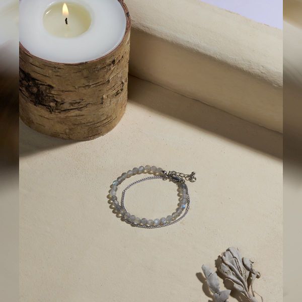  Vòng tay đá Xà cừ Labradorite trắng xám: Ngẩng đầu bay cao -  mã VTNU40 