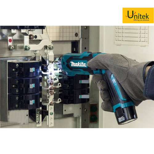 Máy khoan, vặn vít dùng pin Makita DF012D