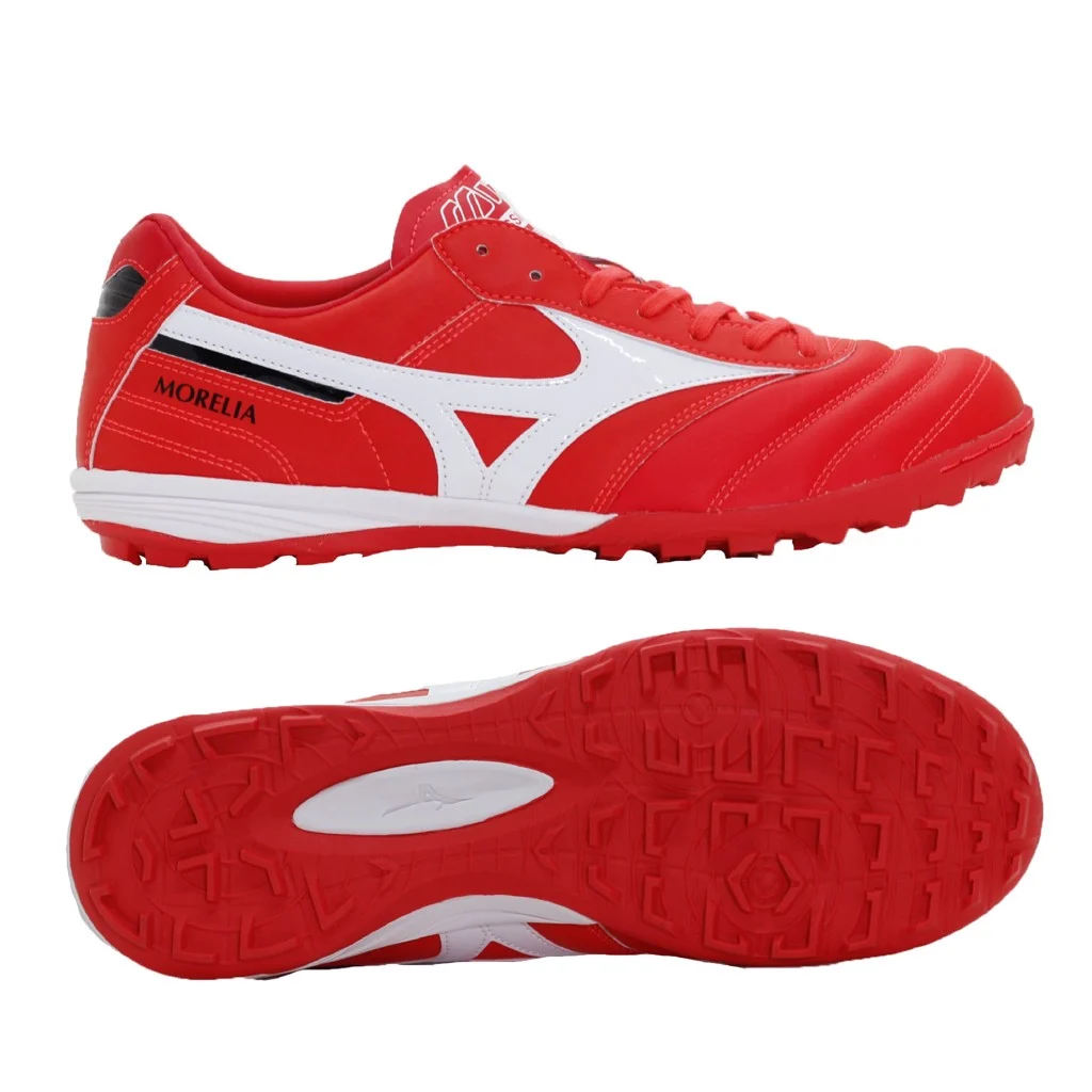 Mizuno Morelia TF: Bạn đang tìm kiếm một đôi giày đá bóng đẳng cấp, đảm bảo sẽ giúp bạn tỏa sáng trên sân? Mizuno Morelia TF chính là lựa chọn tuyệt vời cho bạn! Được thổi hồn bởi những chi tiết đẹp mắt và chất liệu cao cấp, đôi giày này không chỉ mang đến sự tinh tế mà còn đảm bảo cảm giác thoải mái và ổn định khi chơi bóng.