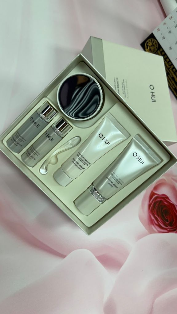 Set kem dưỡng trắng da Ohui Extreme White Cream Special Set OHU-50709392