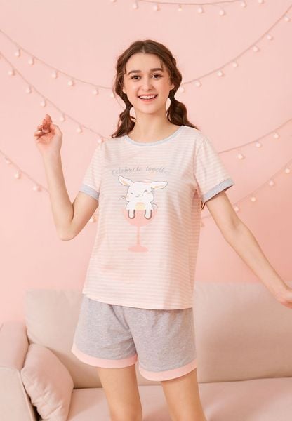  Trang phục mặc nhà  nữ Young Hearts Y18-200933 