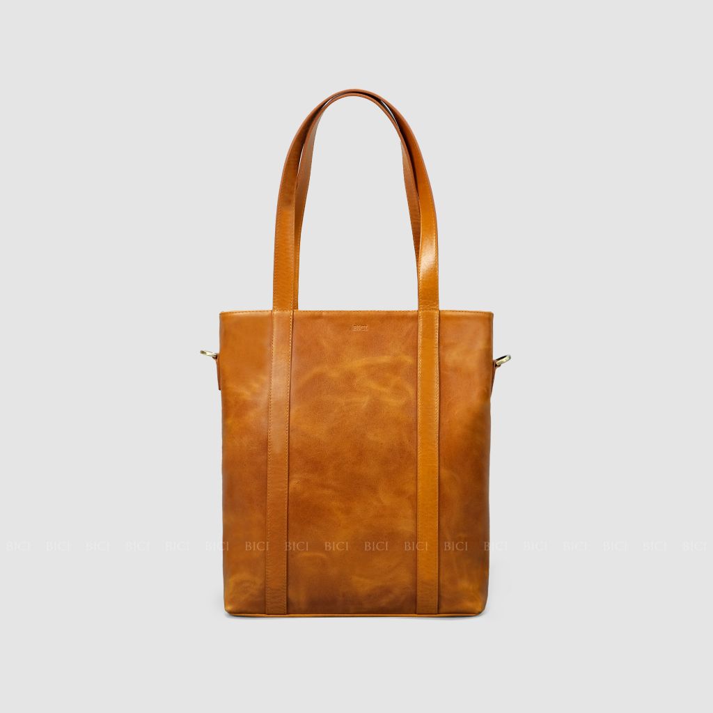 NEWS TOTE