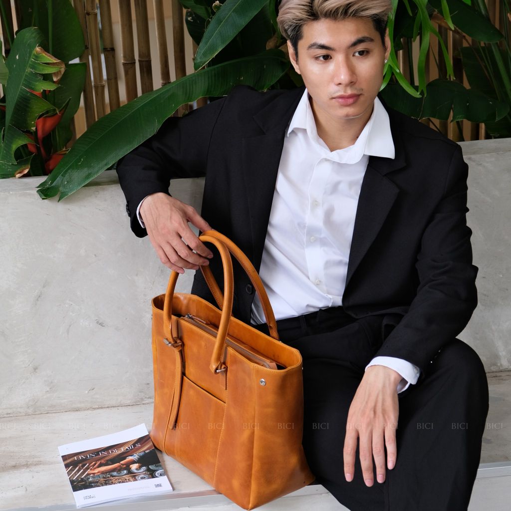 LINE TOTE
