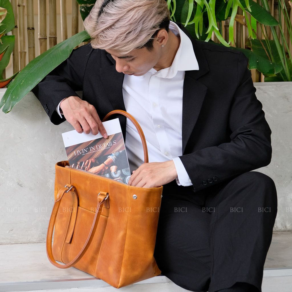 LINE TOTE