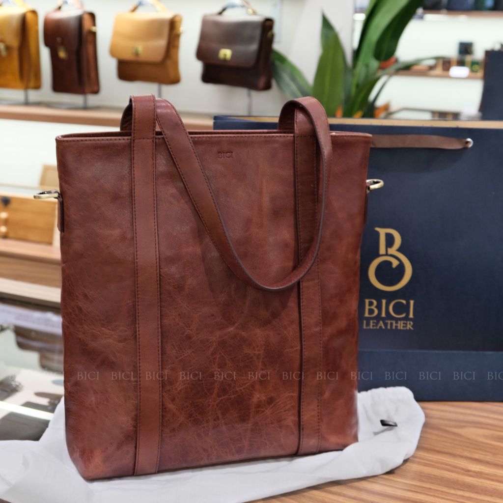 NEWS TOTE - CHOCOLATE