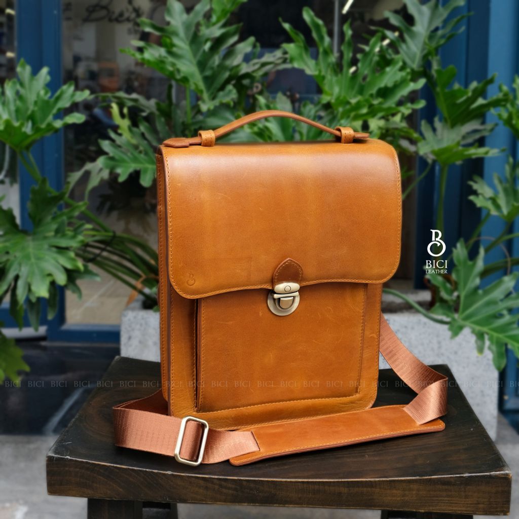 STANDING CLASSIC - IPAD BAG