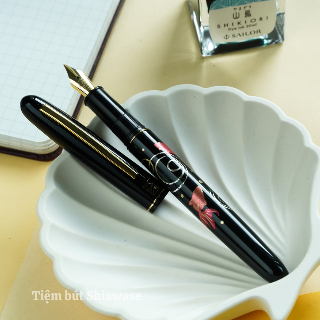  Bút Máy Wancher x Kuretake Kindai Makie Fountain Pen - Kingyo - Black 