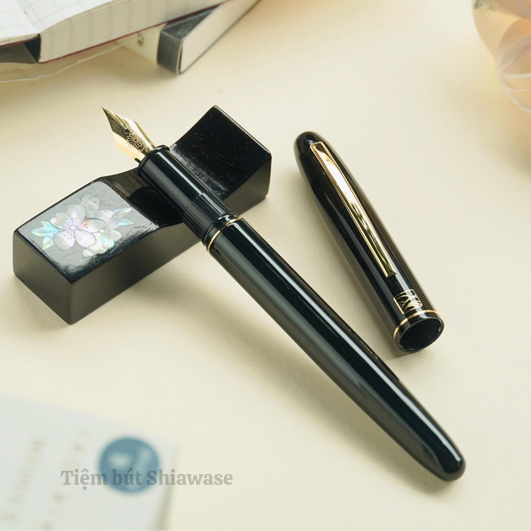  Wancher Kuretake Nodoka - Kurogasumi (Black) 