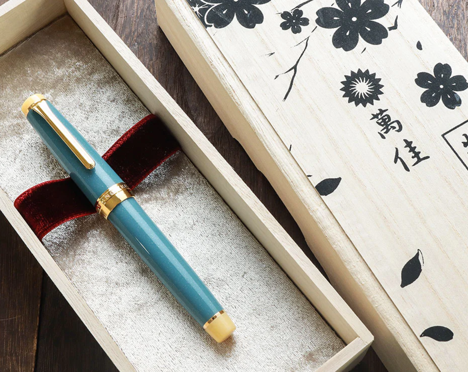  [Special Edition] Bút Máy Wancher Sailor Professional Gear 21K Otsukimi 