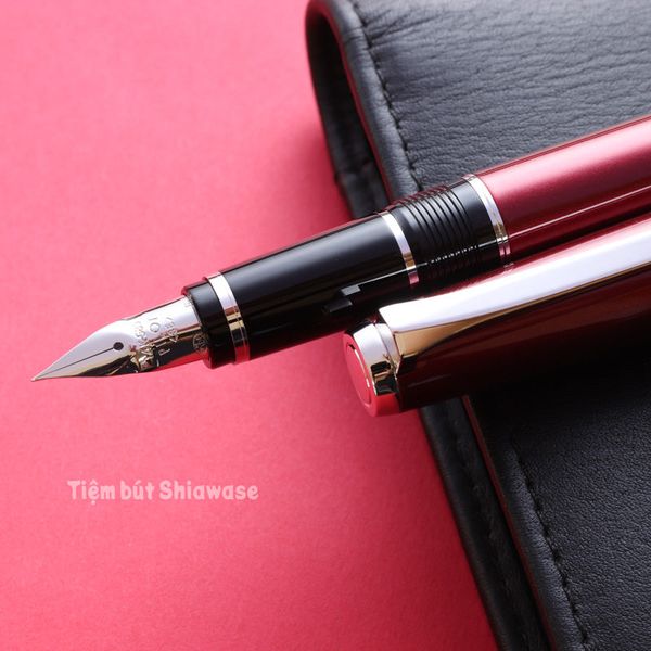  Bút Máy Pilot Elabo Ngòi Soft - Red - Đen (Bản Metal) 