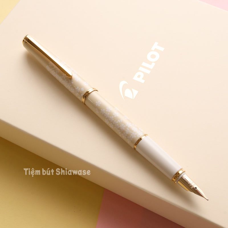  Bút Máy Pilot Lady White - Sakura 