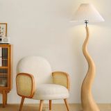  Đèn sàn sofa Twisted phòng khách Rubies House 