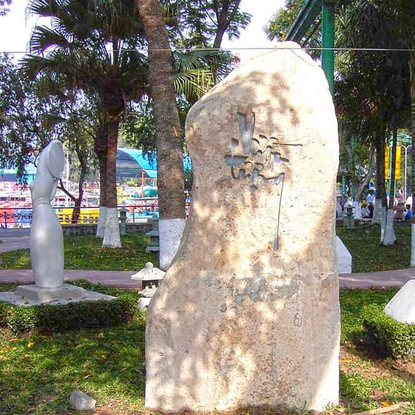 Đá bảng hiệu 7
